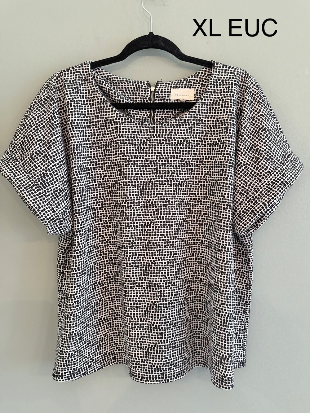 MELLODAY Black & White Grid-Print Short Sleeve Blouse